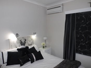 Airport Hotel Sydney - ACT Tourism 4