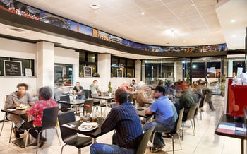 Airport Hotel Sydney - ACT Tourism 15
