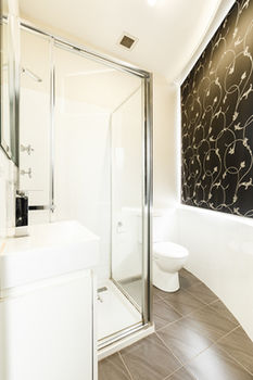 Airport Hotel Sydney - ACT Tourism 24