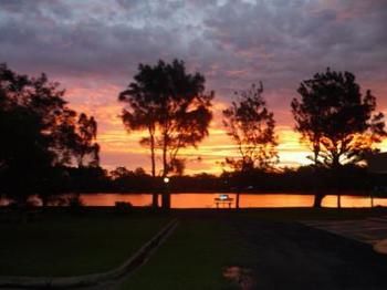 Edgewater Motel Ulladulla - ACT Tourism 1