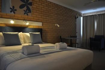 Edgewater Motel Ulladulla - ACT Tourism 2