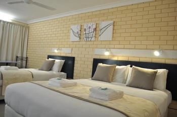 Edgewater Motel Ulladulla - ACT Tourism 5