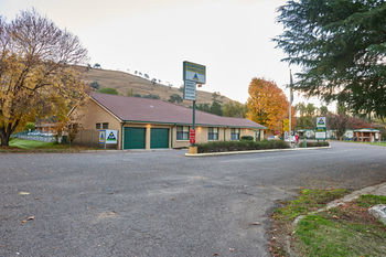 Gundagai Cabins & Tourist Park - ACT Tourism 23