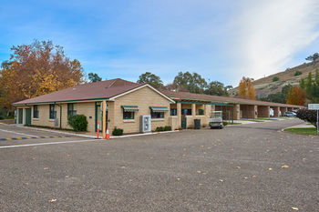 Gundagai Cabins & Tourist Park - ACT Tourism 28