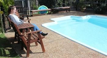 Elfin Hill Country Accommodation - ACT Tourism 19