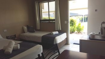 Beagle Motor Inn - ACT Tourism 10