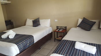 Beagle Motor Inn - ACT Tourism 12
