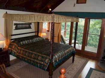 Maleny Tropical Retreat Balinese B&b - ACT Tourism 5