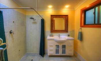 Maleny Tropical Retreat Balinese B&b - ACT Tourism 16