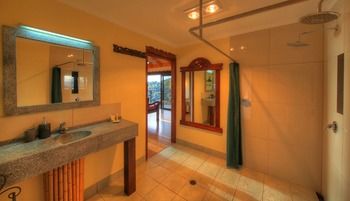 Maleny Tropical Retreat Balinese B&b - ACT Tourism 47