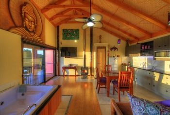 Maleny Tropical Retreat Balinese B&b - ACT Tourism 63