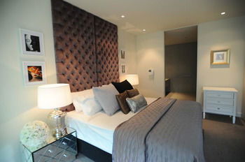 D'One Luxury Apartments - ACT Tourism 10