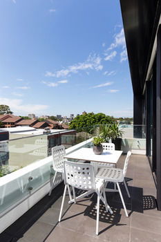 Apartment Hotel East Central - ACT Tourism 4