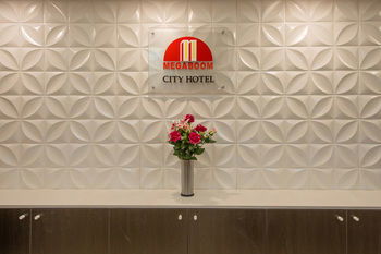 Megaboom City Hotel - ACT Tourism 1