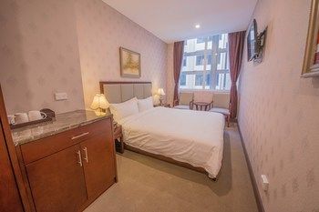 Megaboom City Hotel - ACT Tourism 4