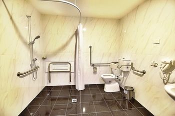 Megaboom City Hotel - ACT Tourism 12