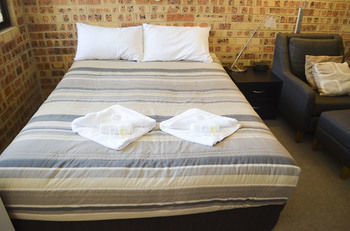 Golden Beach Motor Inn - ACT Tourism 12