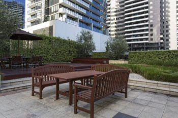 Platinum Apartments On Whiteman St - ACT Tourism 13