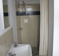 Hotel Beach House Nambour - ACT Tourism