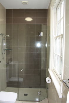 Annandale Hotel - ACT Tourism 15