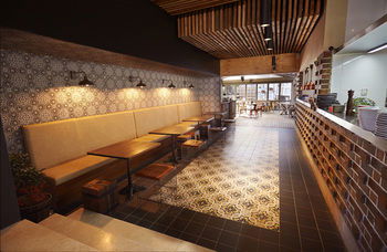 Annandale Hotel - ACT Tourism 30