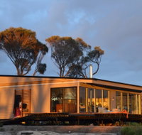 Sawyers Bay Shacks - ACT Tourism