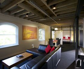 Sullivans Cove Apartments - Gibsons Mill - ACT Tourism 1