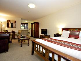 Grosvenor Court Apartments - ACT Tourism 1