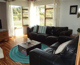 Eden Orchard And Farmstay - ACT Tourism 0