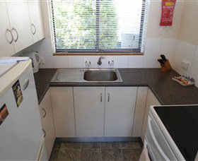 Ashwood Apartments - Lindisfarne - ACT Tourism 1