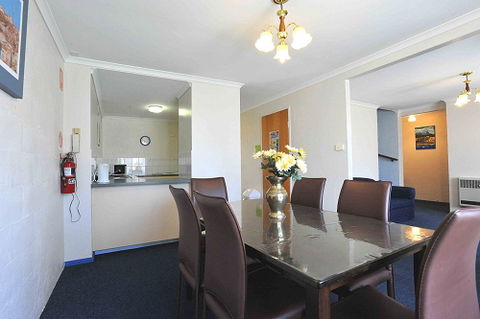 Alanvale Apartments & Motor Inn - ACT Tourism 0