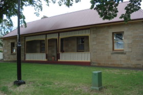 Christopher Hall's Colonial Accommodation - ACT Tourism 1