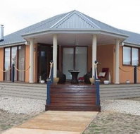 Aurora Cottages - ACT Tourism