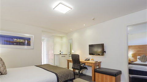 Quality Hotel Bayside Geelong - ACT Tourism 2