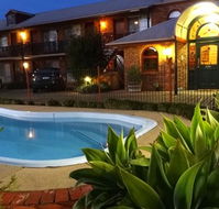 Hermitage Motor Inn - ACT Tourism