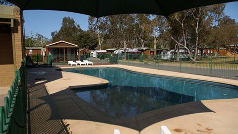 Lake Fyans Holiday Park - ACT Tourism 3
