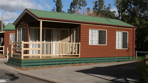 Lake Fyans Holiday Park - ACT Tourism 6