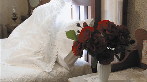 Abergeldie Bed & Breakfast - ACT Tourism 1