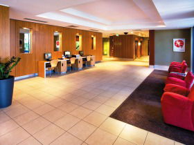 Travelodge Hotel Garden City Brisbane - ACT Tourism 1