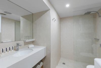 Canterbury International Hotel - ACT Tourism 3