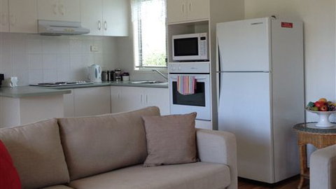 Chestnut Springs - ACT Tourism 0