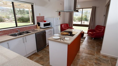 Sweetwater Stays Rural Retreat - ACT Tourism 2