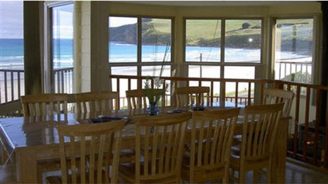 Abalone Beach House - ACT Tourism 2