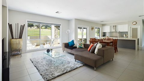 Neerim Chateau - ACT Tourism 0