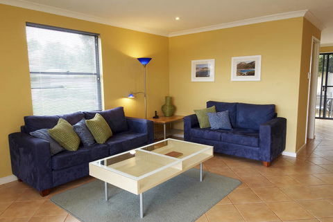 Albany Harbourside Apartments And Houses - ACT Tourism 0