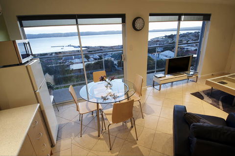Albany Harbourside Apartments And Houses - ACT Tourism 3