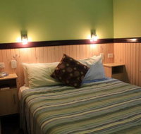 Aussie Outback Oasis Cabin  Van Village - ACT Tourism