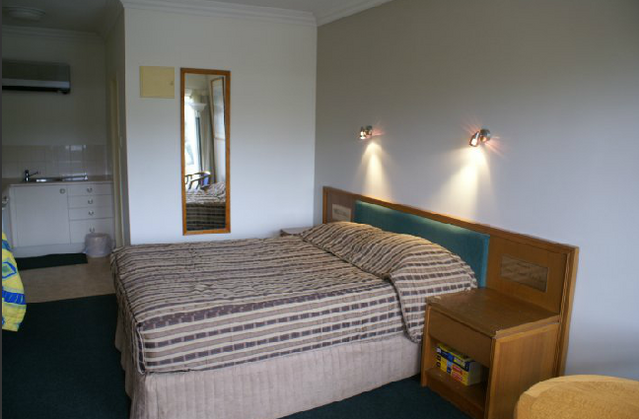 Coopers Colonial Motel - ACT Tourism