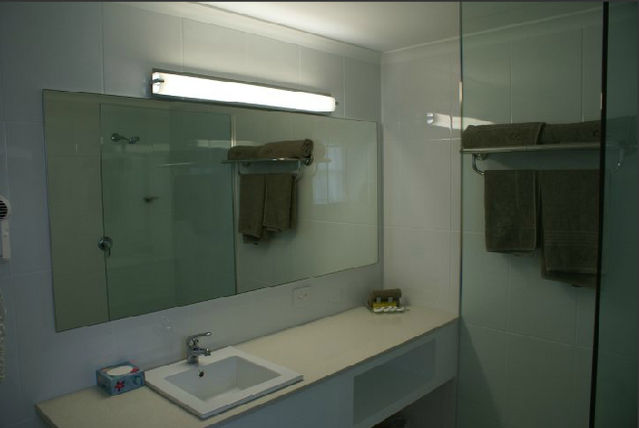 Coopers Colonial Motel - ACT Tourism 1