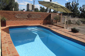 Golf Links Motel - ACT Tourism 2